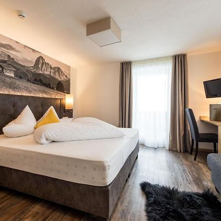 Hotel Alpenblick Pfelders Exteriör bild