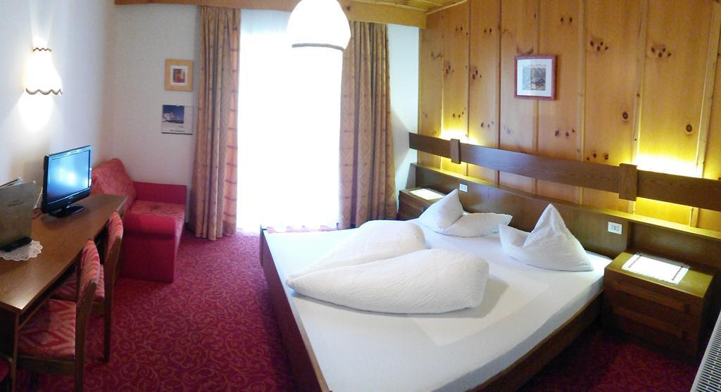 Hotel Alpenblick Pfelders Rum bild